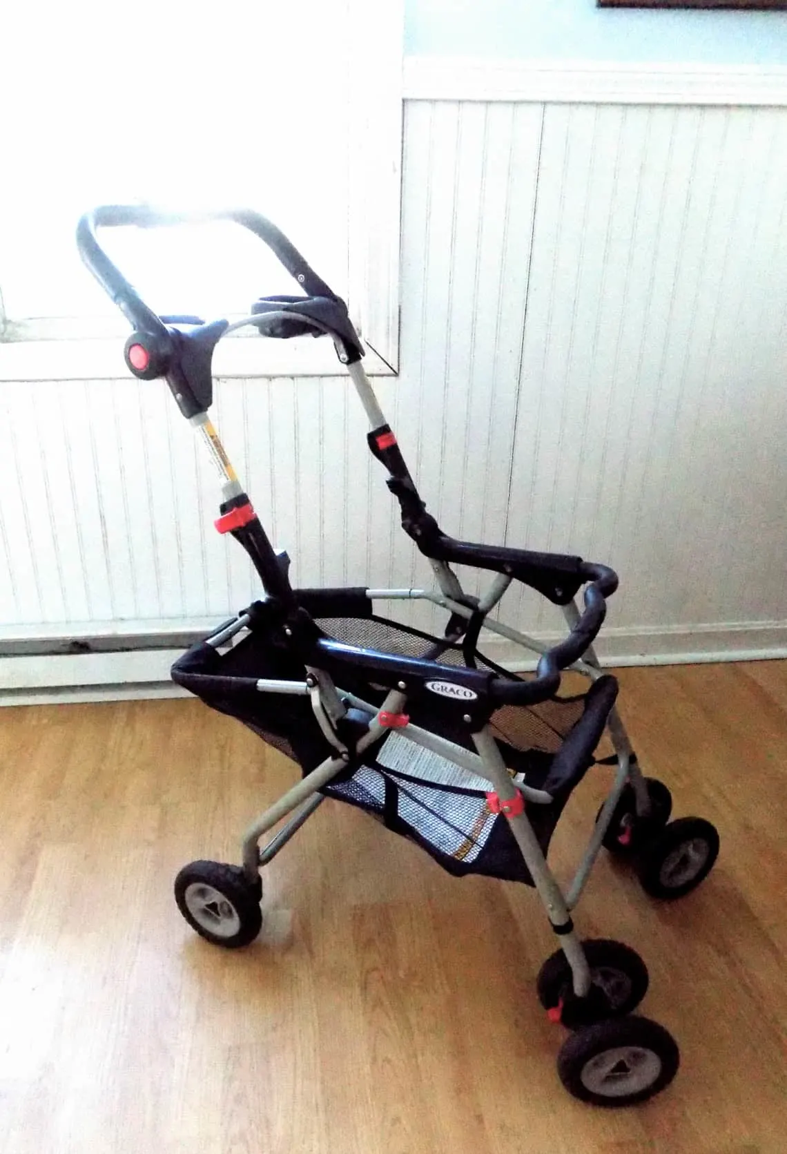 Stroller base for store car seat