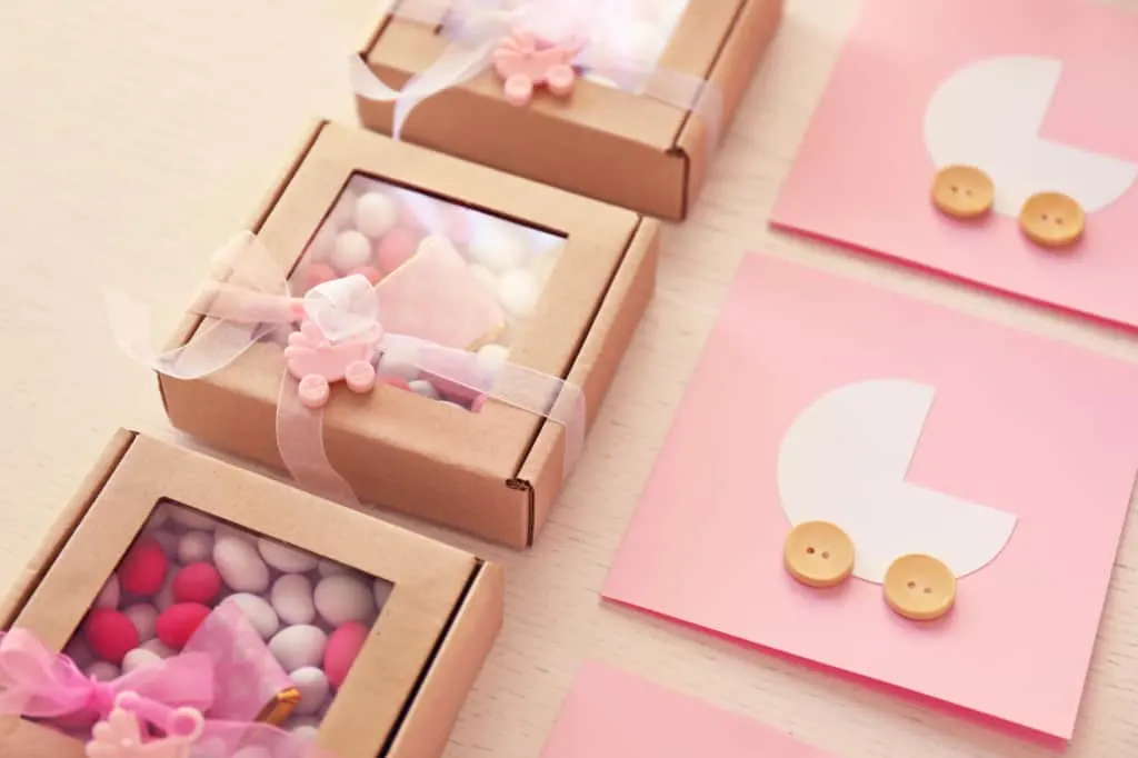 Cute Gender Reveal Party Gift Ideas for Moms