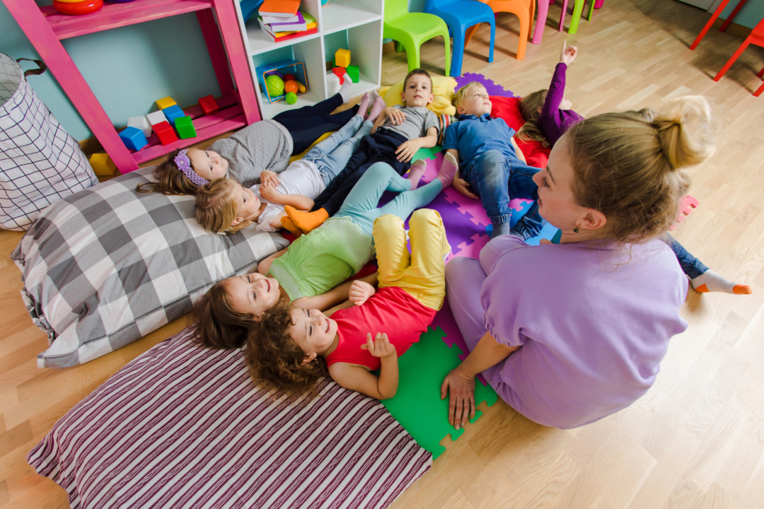 28 Circle Time Ideas for Toddlers and Preschool | The Mom Friend