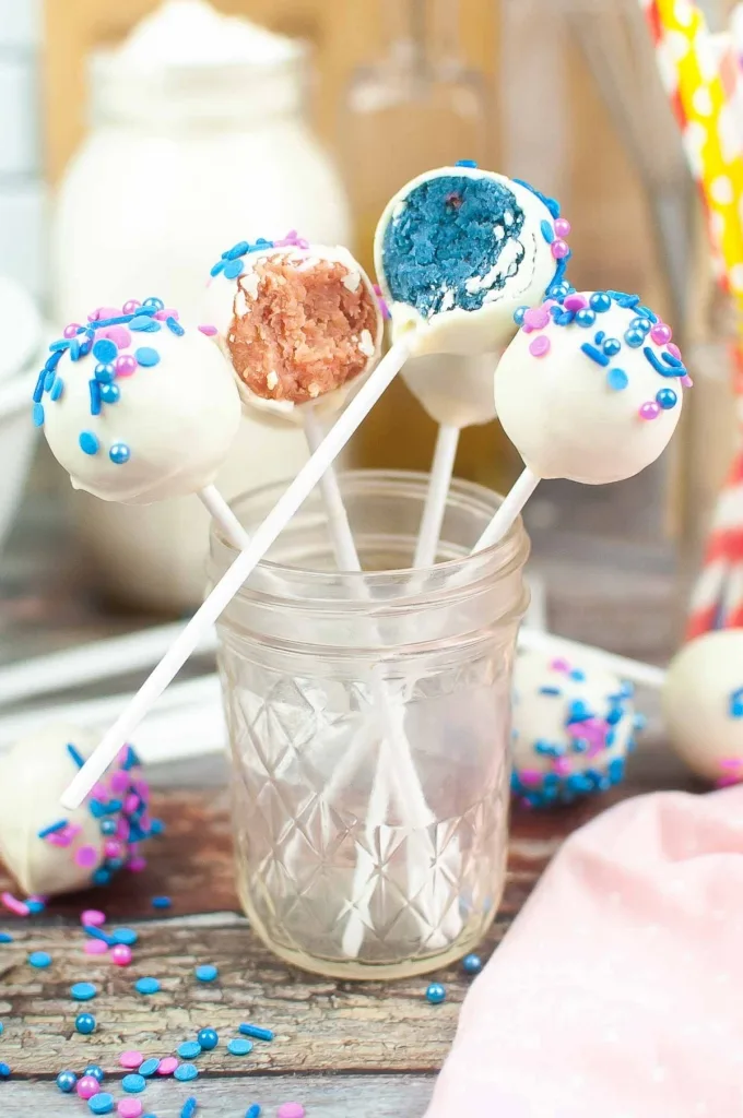 Starbucks cake pops recipe - copycat Starbucks cake pops recipe